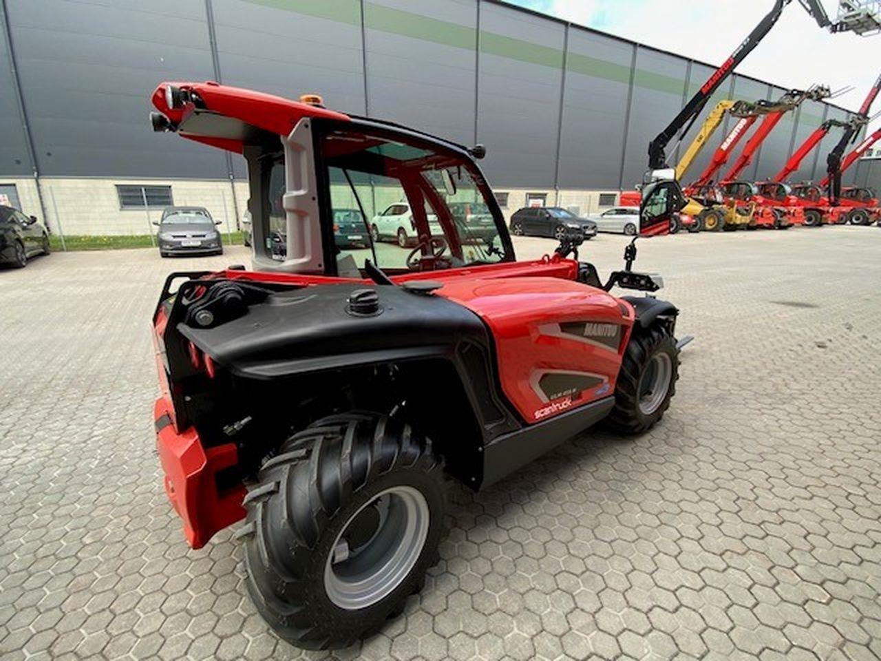 Manitou ULM415H Comfort ST5 - Teleszkópos rakodó: 3 kép. Manitou ULM415H Comfort ST5 - Teleszkópos rakodó: 3 kép.