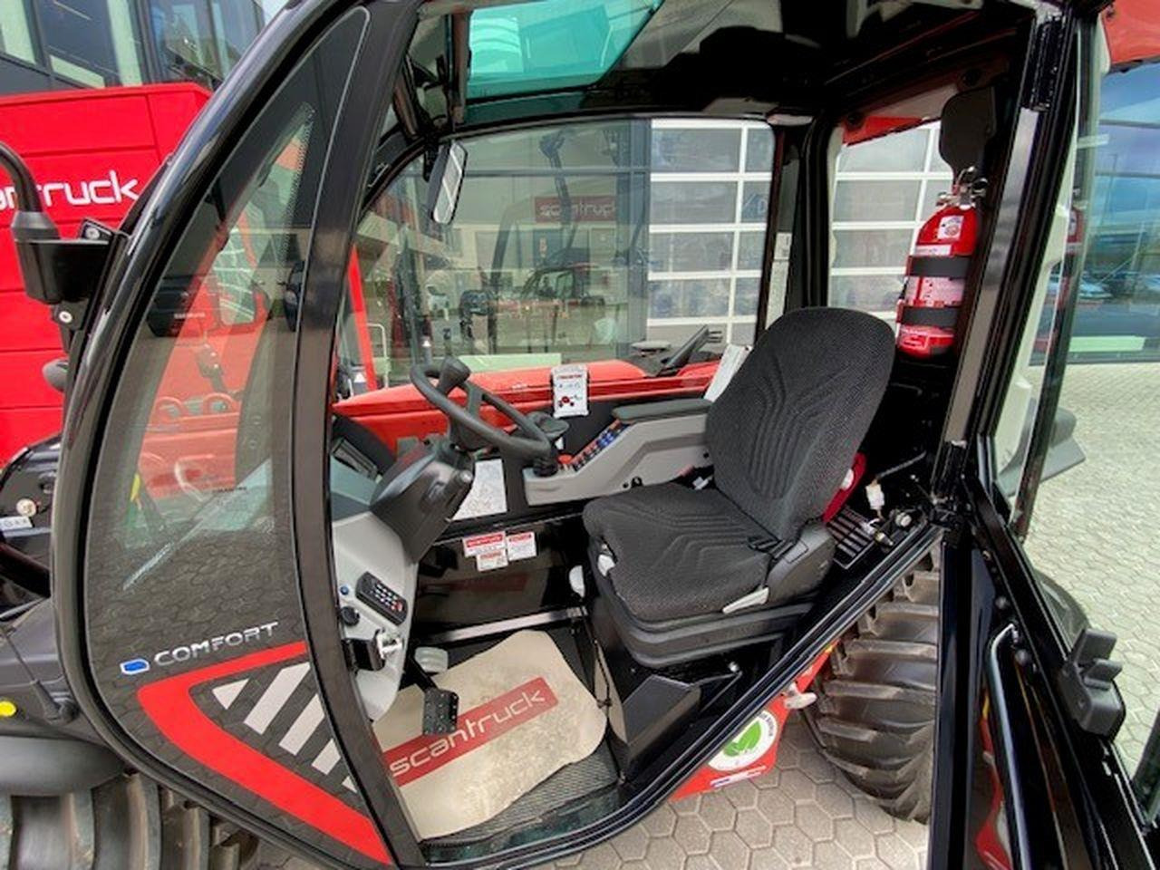 Manitou ULM415H Comfort ST5 - Teleszkópos rakodó: 5 kép. Manitou ULM415H Comfort ST5 - Teleszkópos rakodó: 5 kép.