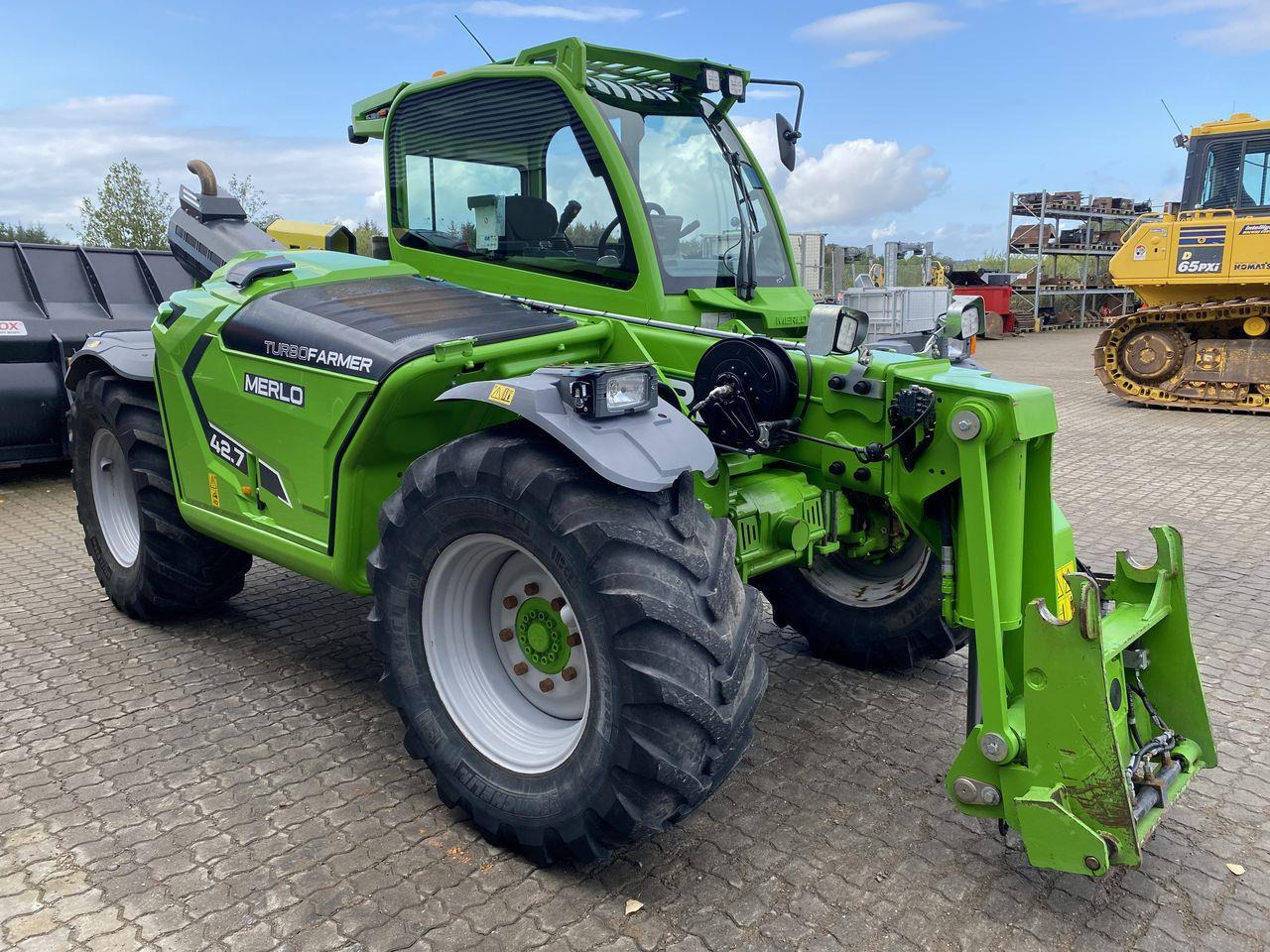 Merlo TF42.7-145 - Teleszkópos rakodó: 5 kép. Merlo TF42.7-145 - Teleszkópos rakodó: 5 kép.