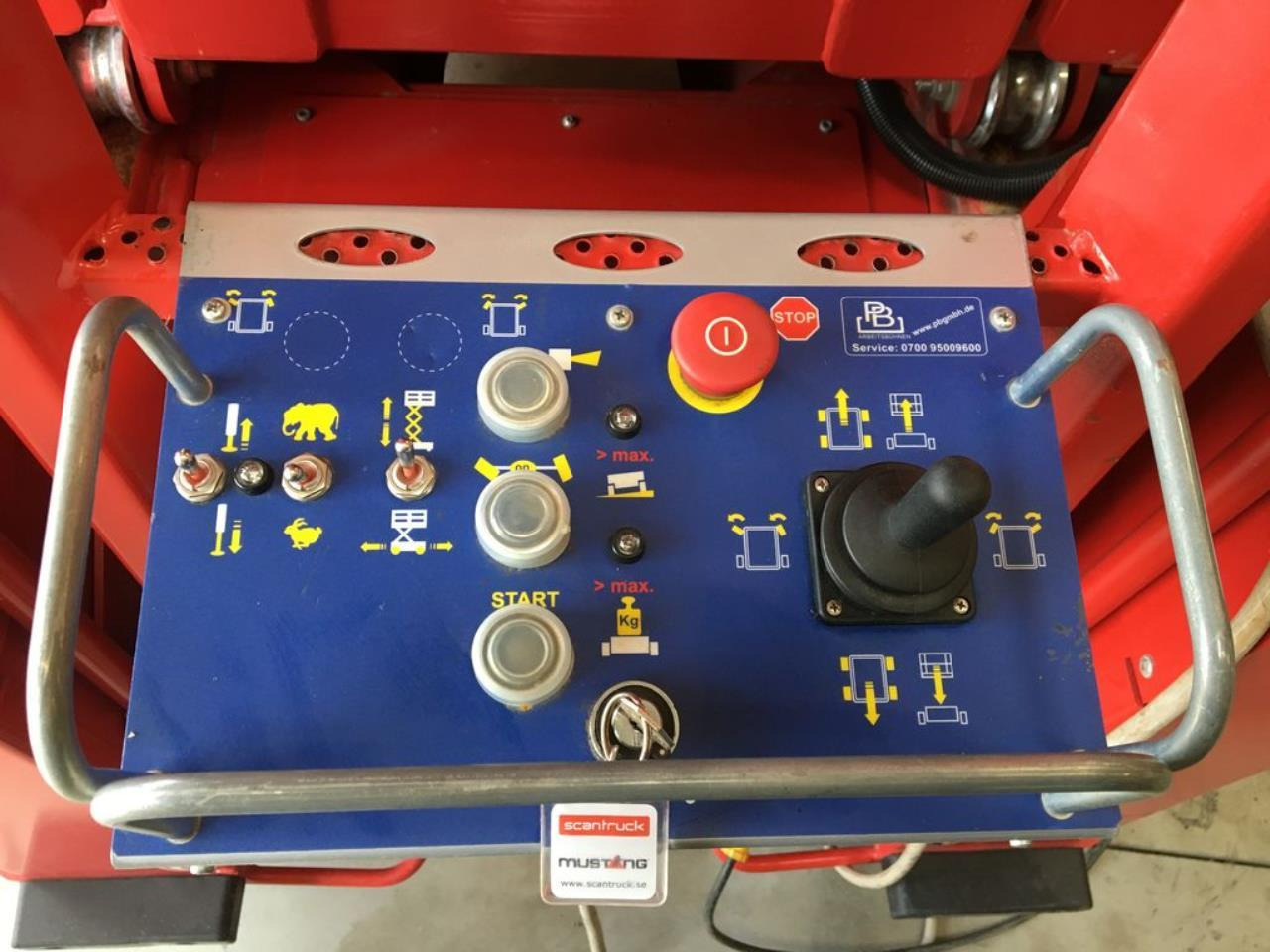 PB S225-12ES - Ollós emelő: 5 kép. PB S225-12ES - Ollós emelő: 5 kép.