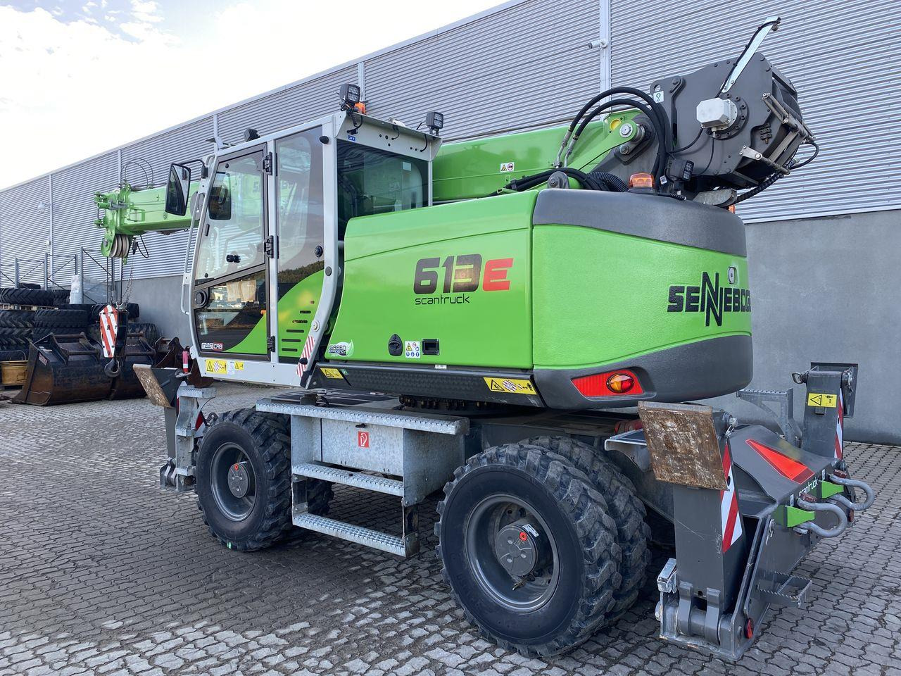 SENNEBOGEN 613E-M - Hulladék kotró: 2 kép. SENNEBOGEN 613E-M - Hulladék kotró: 2 kép.