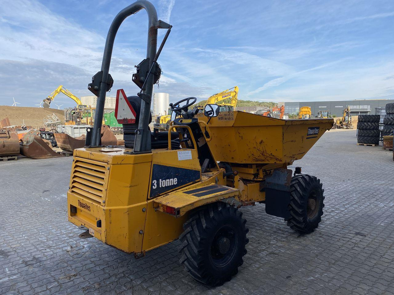 Thwaites 3 ton - Minidömper: 4 kép. Thwaites 3 ton - Minidömper: 4 kép.