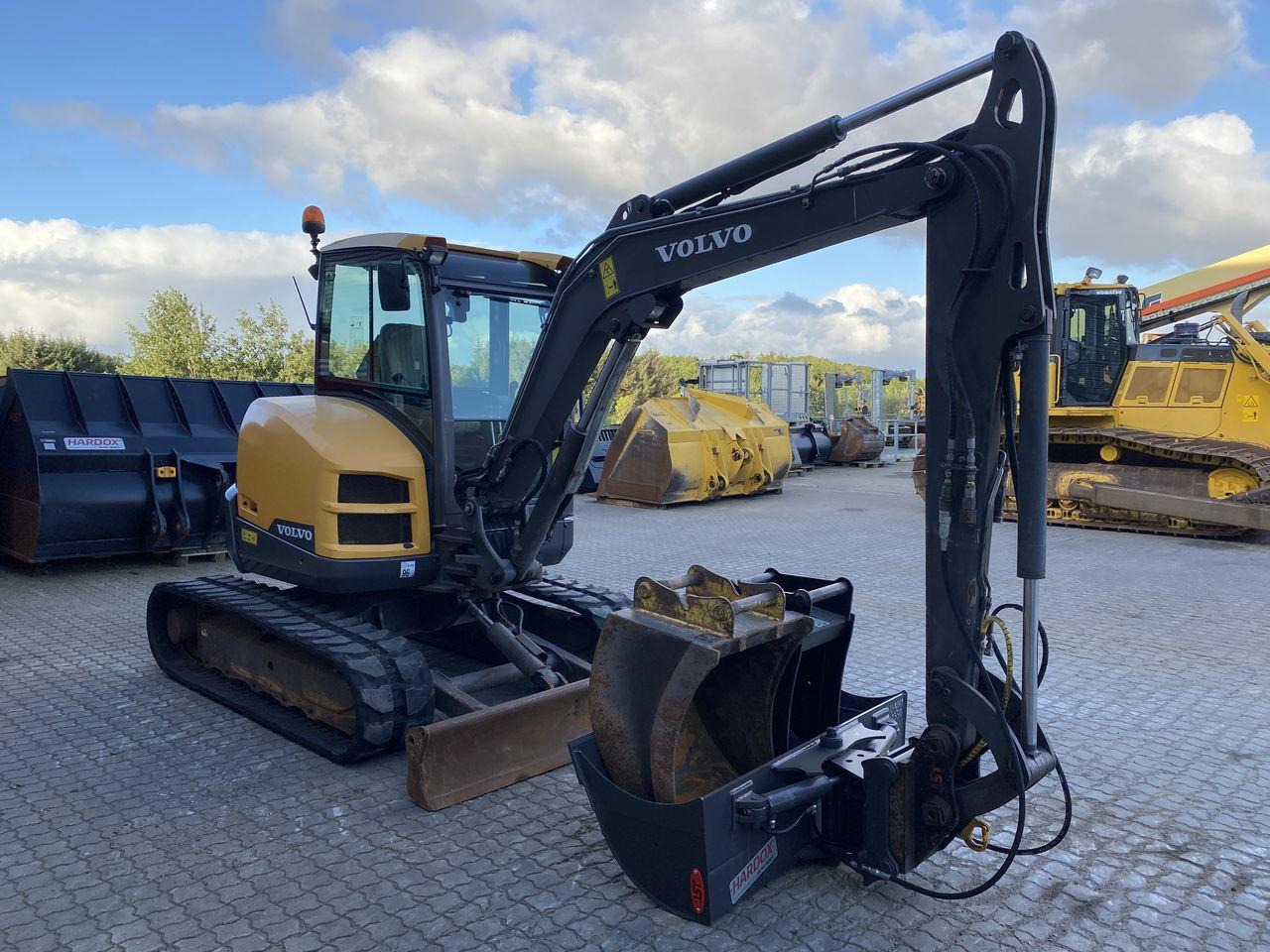 Volvo ECR50 - Minikotró: 5 kép. Volvo ECR50 - Minikotró: 5 kép.
