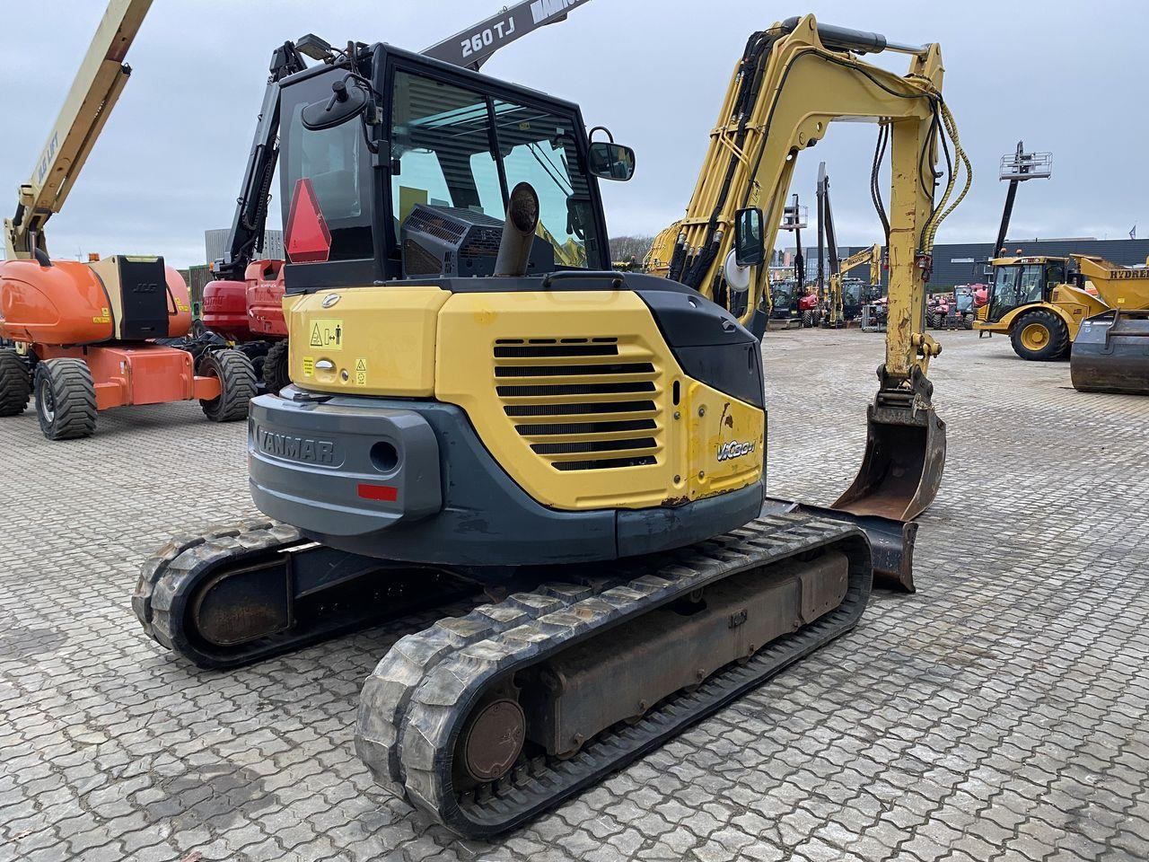 Yanmar VIO80-1A - Minikotró: 4 kép. Yanmar VIO80-1A - Minikotró: 4 kép.