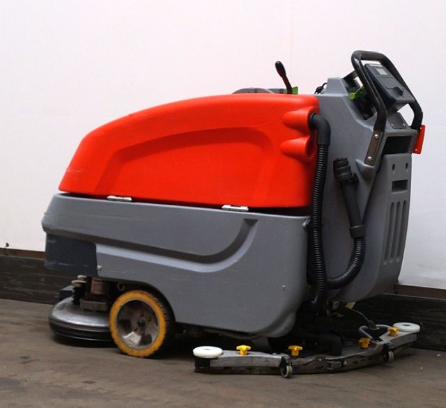 Hako B650/07 - Ipari seprőgép: 2 kép. Hako B650/07 - Ipari seprőgép: 2 kép.