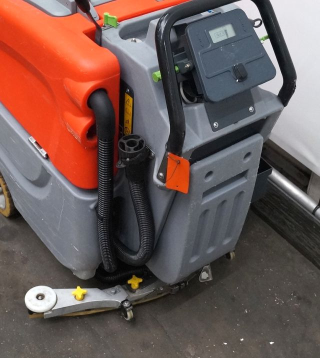 Hako Hakomatic B70 - Súrológép: 4 kép. Hako Hakomatic B70 - Súrológép: 4 kép.