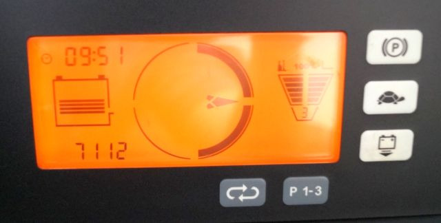 Jungheinrich ETV214 - Tolóoszlopos targoncá: 4 kép. Jungheinrich ETV214 - Tolóoszlopos targoncá: 4 kép.