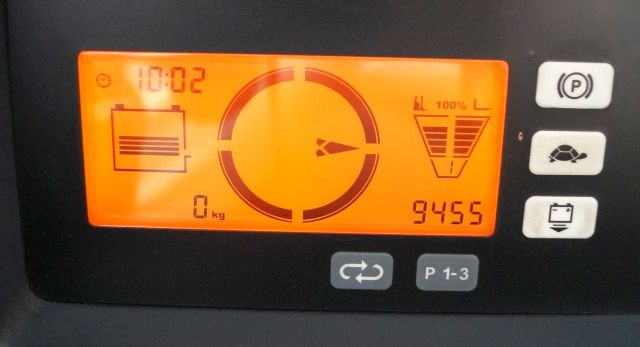 Jungheinrich ETV214 - Tolóoszlopos targoncá: 4 kép. Jungheinrich ETV214 - Tolóoszlopos targoncá: 4 kép.