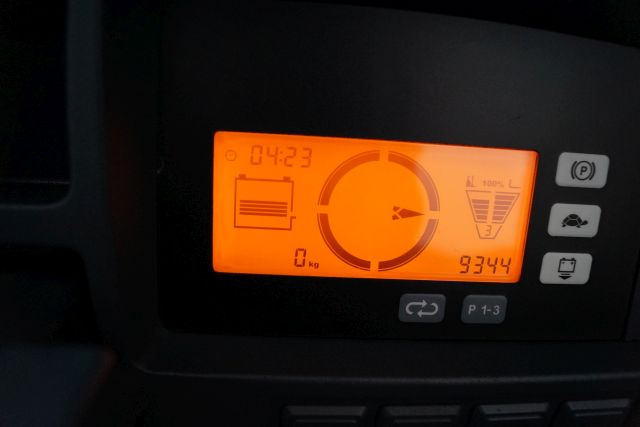 Jungheinrich ETV214 - Tolóoszlopos targoncá: 4 kép. Jungheinrich ETV214 - Tolóoszlopos targoncá: 4 kép.