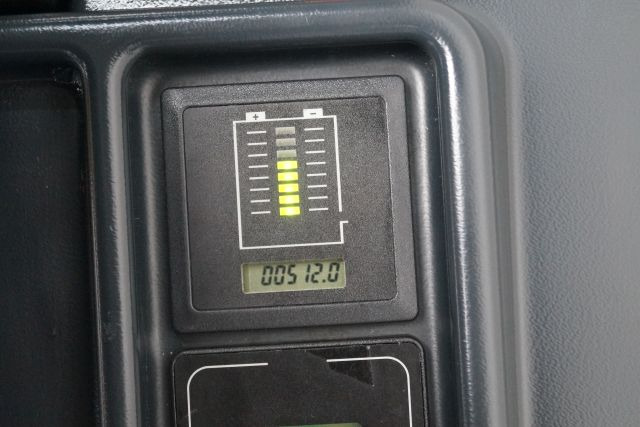 Jungheinrich EZS130 - Elektromos vontató: 4 kép. Jungheinrich EZS130 - Elektromos vontató: 4 kép.