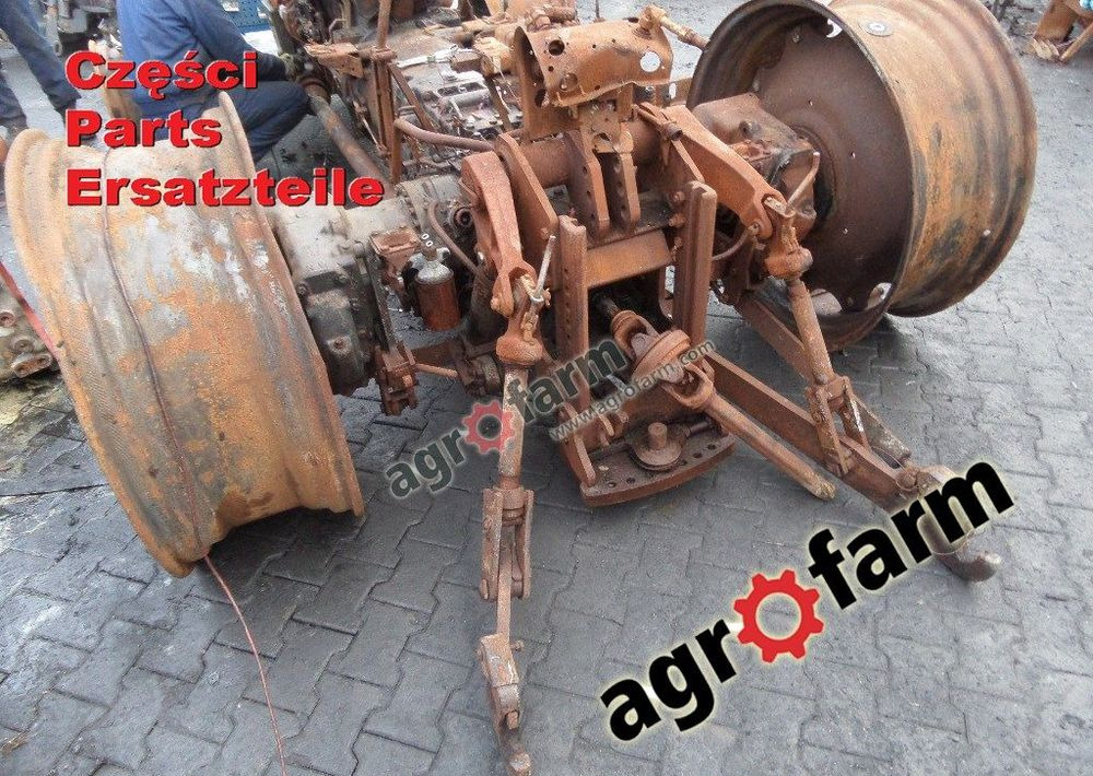 Fendt 311 części, skrzynia biegów, most przedni - Alkatrész: 2 kép. Fendt 311 części, skrzynia biegów, most przedni - Alkatrész: 2 kép.