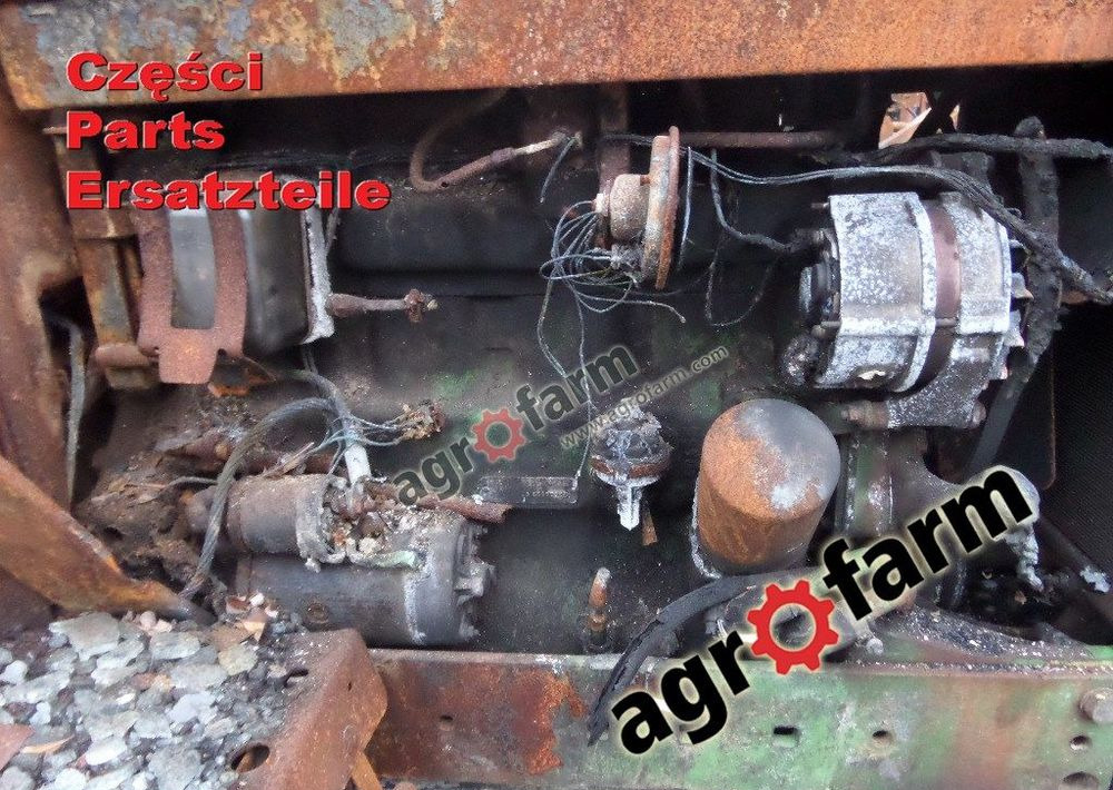 John Deere 2140 części, skrzynia biegów, silnik - Alkatrész: 4 kép. John Deere 2140 części, skrzynia biegów, silnik - Alkatrész: 4 kép.