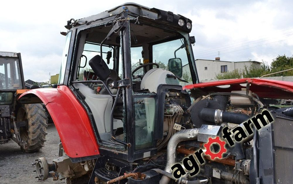 Massey ferguson części używane skrzynia silnik most oś napęd zawór kabina podnośnik zwolnica obudowa - Alkatrész - Mezőgazdasági gépek: 1 kép. Massey ferguson części używane skrzynia silnik most oś napęd zawór kabina podnośnik zwolnica obudowa - Alkatrész - Mezőgazdasági gépek: 1 kép.