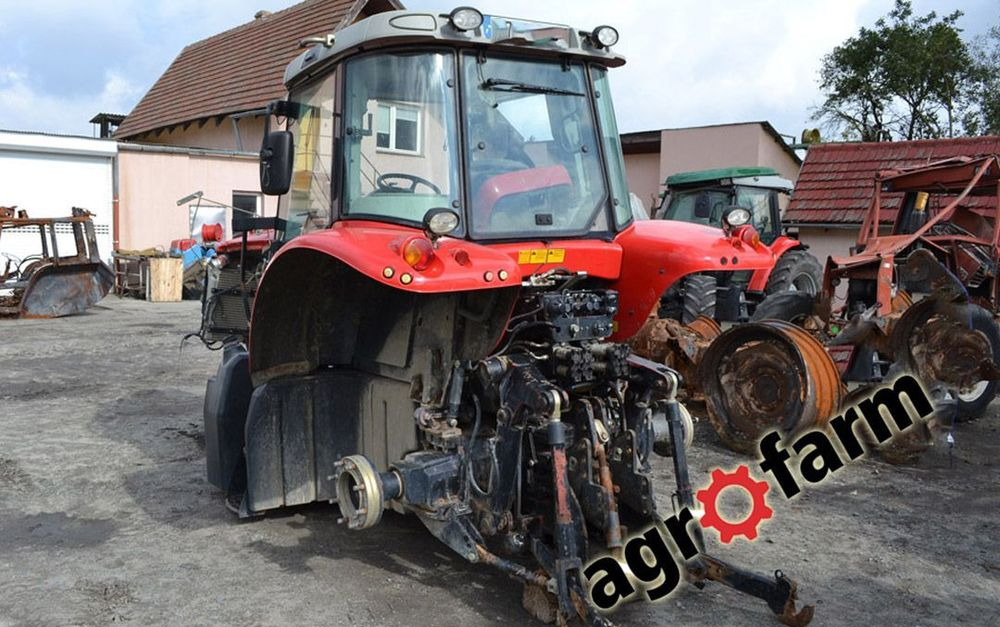 Massey ferguson części używane skrzynia silnik most oś napęd zawór kabina podnośnik zwolnica obudowa - Alkatrész - Mezőgazdasági gépek: 2 kép. Massey ferguson części używane skrzynia silnik most oś napęd zawór kabina podnośnik zwolnica obudowa - Alkatrész - Mezőgazdasági gépek: 2 kép.