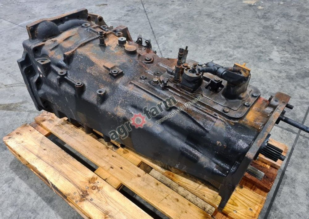 SKRZYNIA BIEGÓW MASSEY FERGUSON 6170 461B9 - Sebességváltó: 1 kép. SKRZYNIA BIEGÓW MASSEY FERGUSON 6170 461B9 - Sebességváltó: 1 kép.