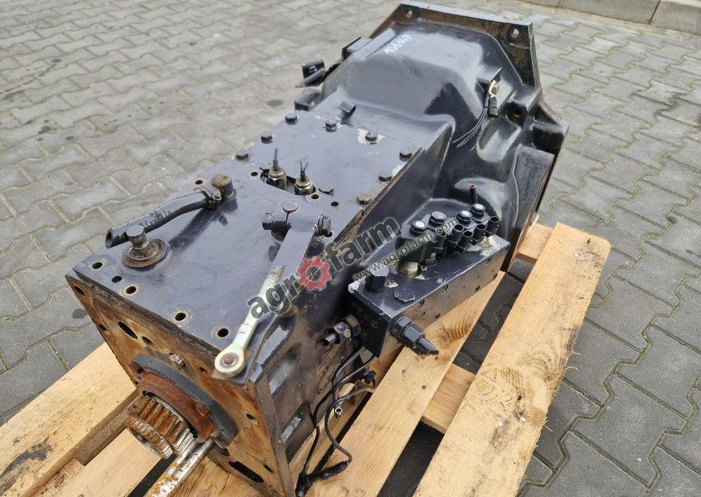 Skrzynia biegów Case CX 105 xtrashift 600100 - Sebességváltó: 4 kép. Skrzynia biegów Case CX 105 xtrashift 600100 - Sebességváltó: 4 kép.