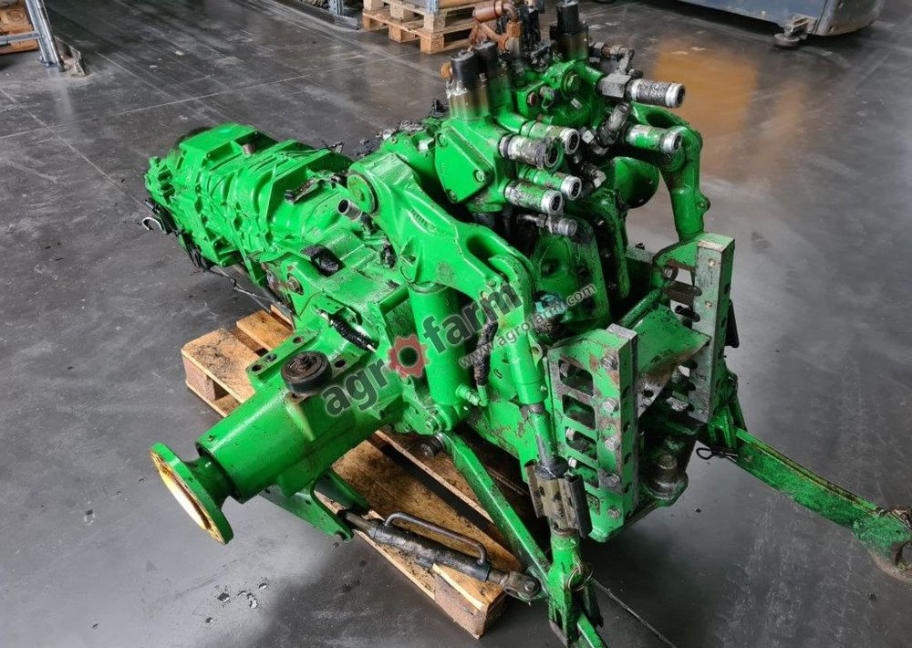 Skrzynia biegów, most tylny John Deere 6320 - Sebességváltó: 2 kép. Skrzynia biegów, most tylny John Deere 6320 - Sebességváltó: 2 kép.