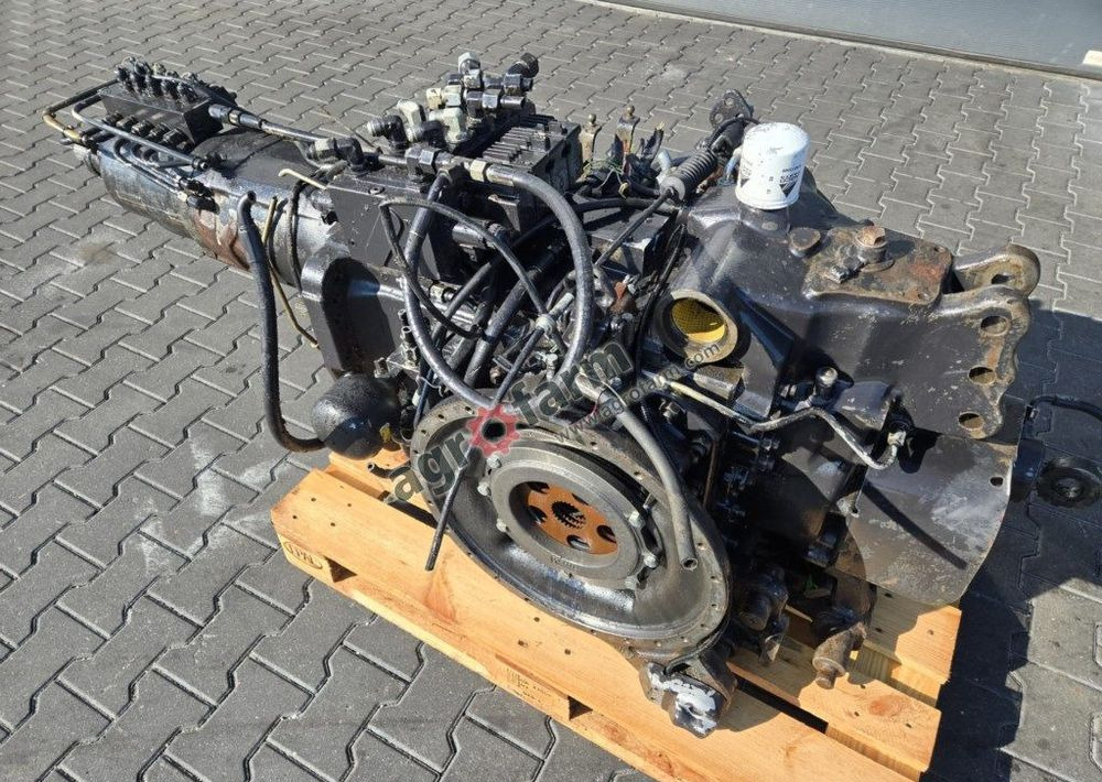 Skrzynia biegów, most tylny Valtra T171, T191 - Sebességváltó: 1 kép. Skrzynia biegów, most tylny Valtra T171, T191 - Sebességváltó: 1 kép.
