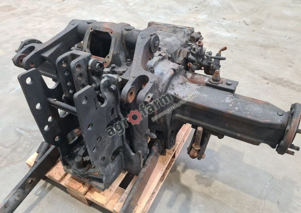Tylny most Massey Ferguson 5435 851B9 - Sebességváltó: 3 kép. Tylny most Massey Ferguson 5435 851B9 - Sebességváltó: 3 kép.