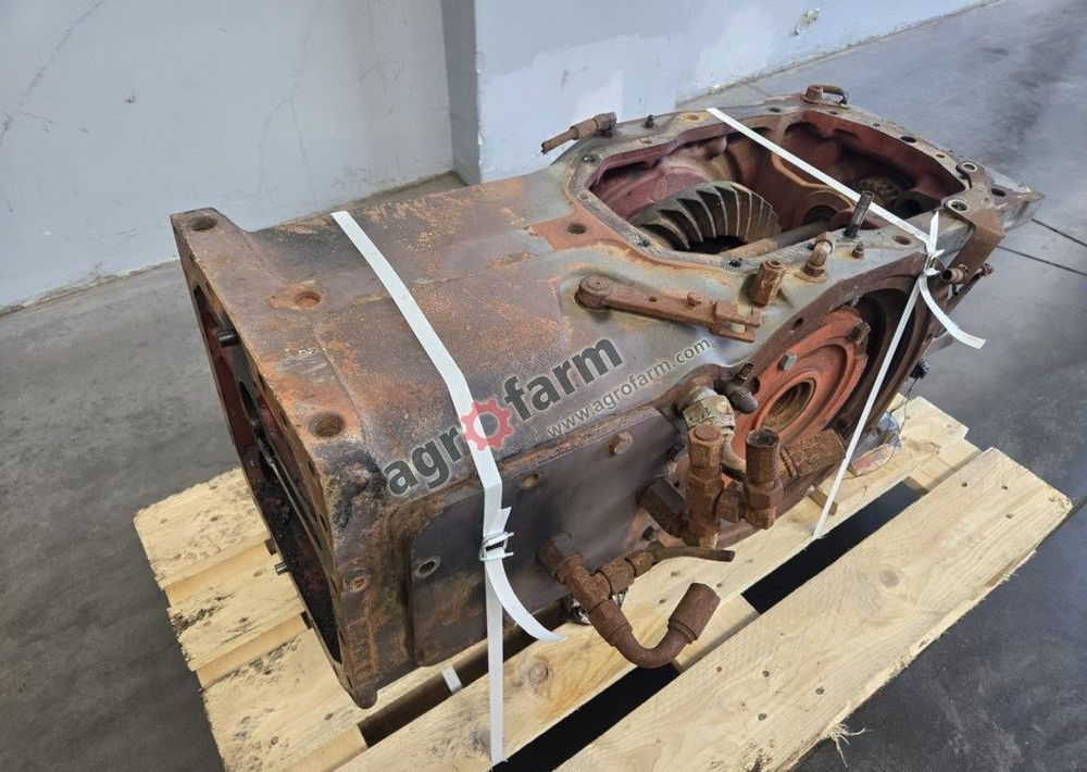 Tylny most Renault Ares 556 RZ 851B6 - Sebességváltó: 3 kép. Tylny most Renault Ares 556 RZ 851B6 - Sebességváltó: 3 kép.