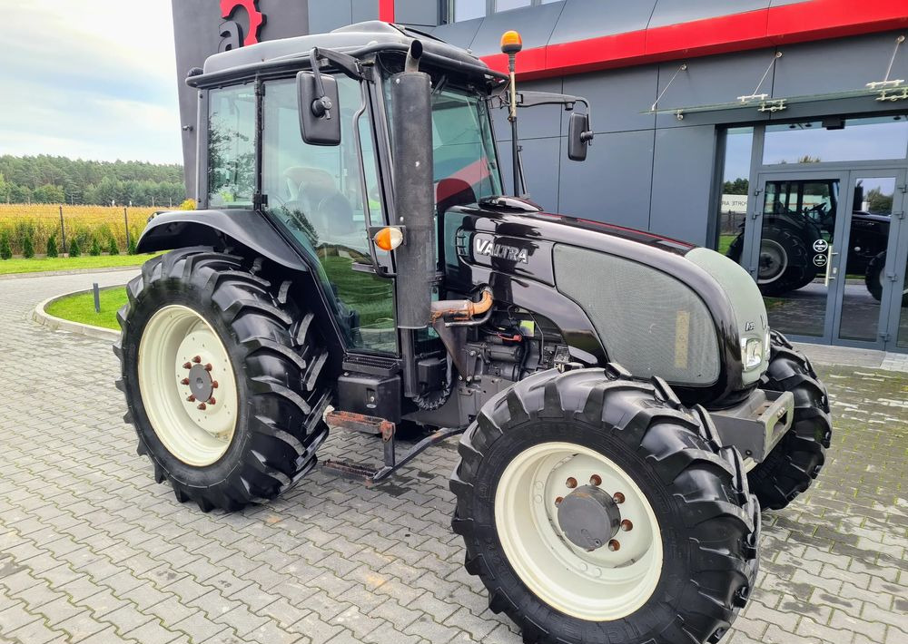 Valtra A93 - Traktor: 3 kép. Valtra A93 - Traktor: 3 kép.