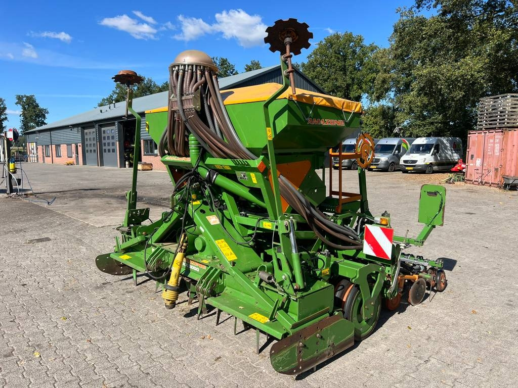 Amazone AD-P 303 Special - Kombinált vetőgép: 1 kép. Amazone AD-P 303 Special - Kombinált vetőgép: 1 kép.