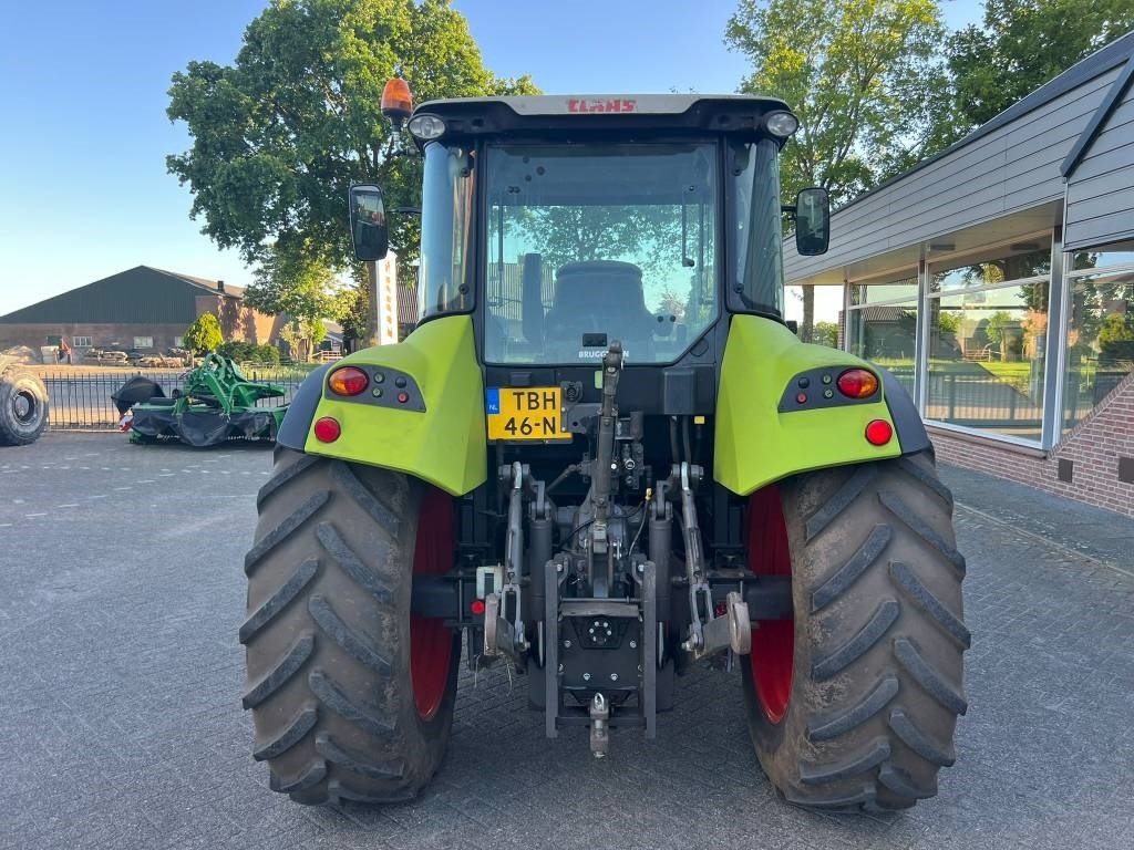 Claas Arion 410 - Traktor: 4 kép. Claas Arion 410 - Traktor: 4 kép.