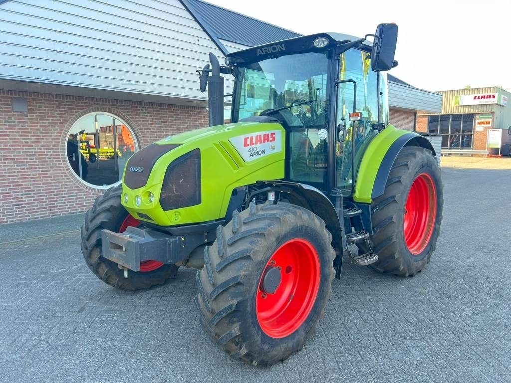 Claas Arion 410 - Traktor: 1 kép. Claas Arion 410 - Traktor: 1 kép.