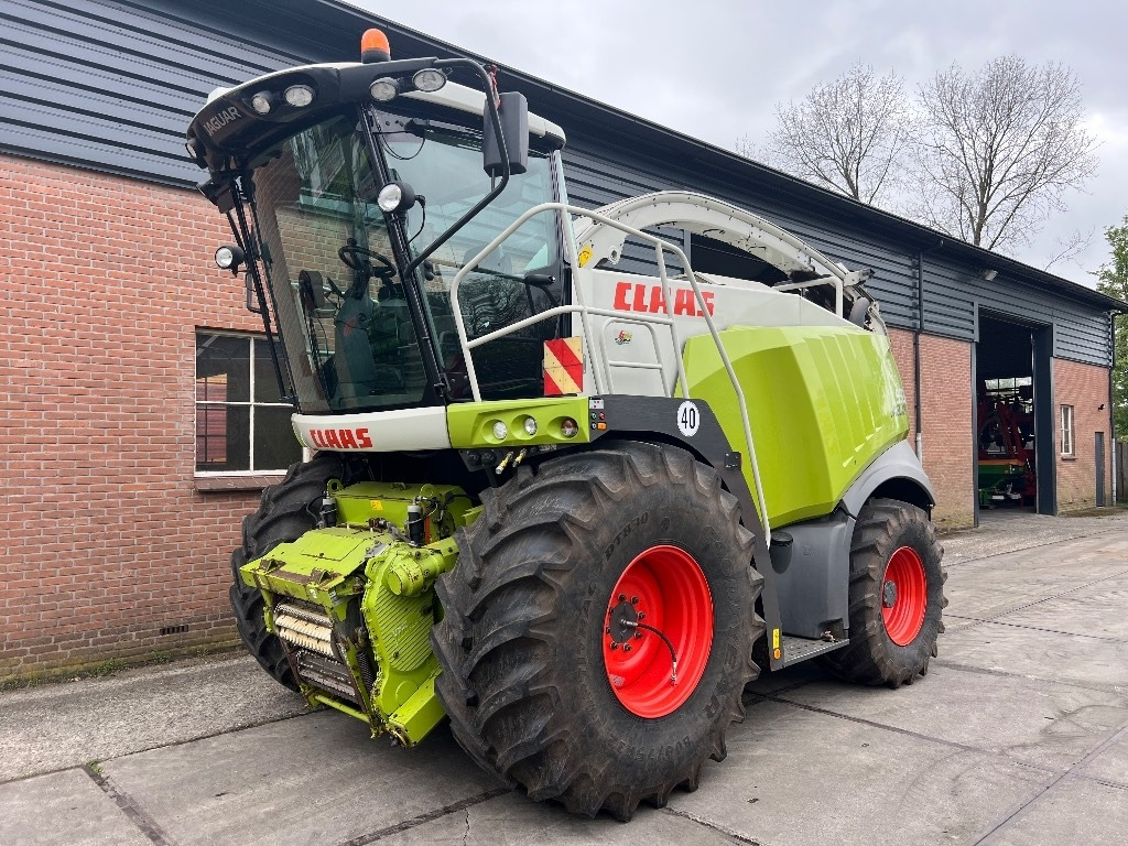 Claas Jaguar 940 Allrad - Önjáró szecskázógép: 1 kép. Claas Jaguar 940 Allrad - Önjáró szecskázógép: 1 kép.