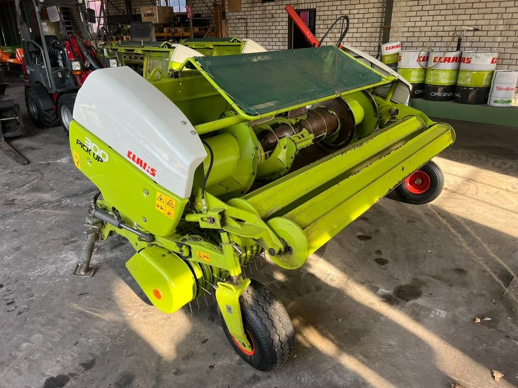 Claas PU 300 HD - Kerti gépek: 5 kép. Claas PU 300 HD - Kerti gépek: 5 kép.