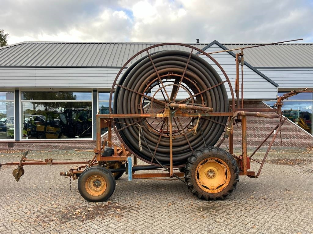 Fasterholt TL 176 - Öntözőrendszer: 2 kép. Fasterholt TL 176 - Öntözőrendszer: 2 kép.