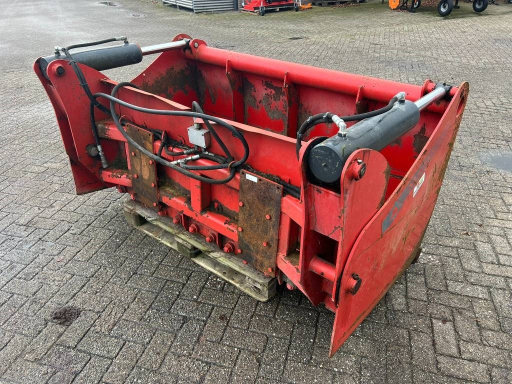 Mammut SB195M - Állattartás gépei: 4 kép. Mammut SB195M - Állattartás gépei: 4 kép.