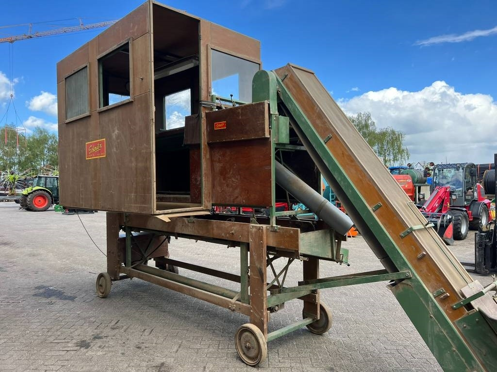 Schouten Kwartet sorteermachine - Burgonyagép: 5 kép. Schouten Kwartet sorteermachine - Burgonyagép: 5 kép.