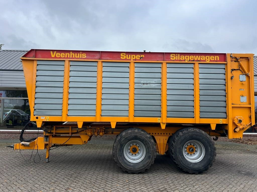 Veenhuis SW 400 silagewagen - Mezőgazdasági pótkocsi: 2 kép. Veenhuis SW 400 silagewagen - Mezőgazdasági pótkocsi: 2 kép.