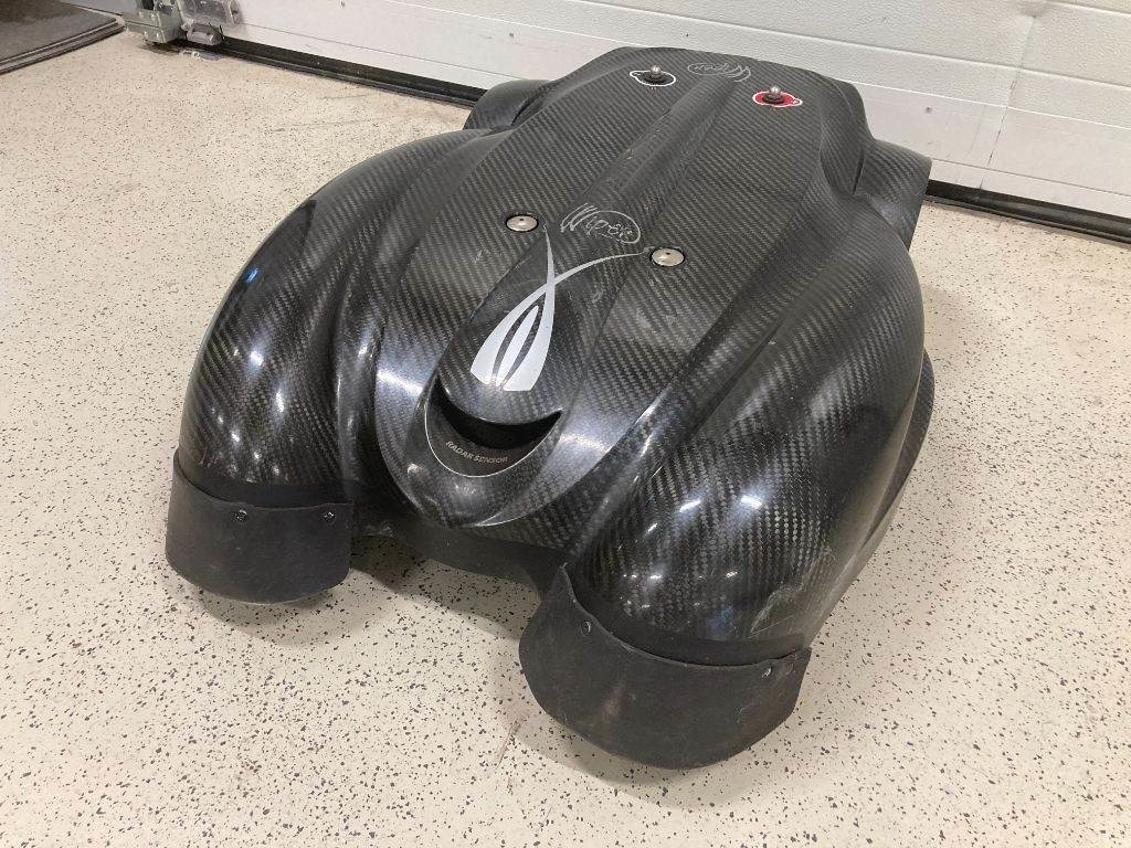 Wiper Yard (10000 m2) - Kerti fűkasza: 2 kép. Wiper Yard (10000 m2) - Kerti fűkasza: 2 kép.