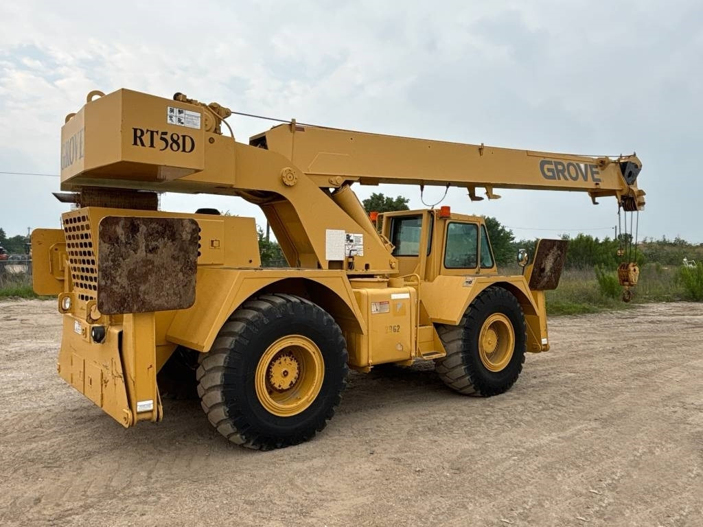 Grove RT 58 D - Autódaru: 5 kép. Grove RT 58 D - Autódaru: 5 kép.