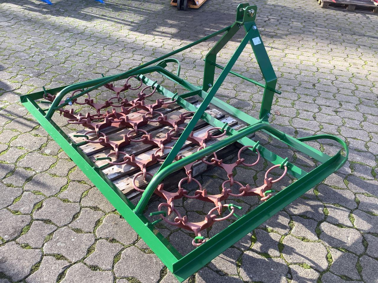 Düvelsdorf Wiesenschleppe 2,00 Meter - Láncos borona: 2 kép. Düvelsdorf Wiesenschleppe 2,00 Meter - Láncos borona: 2 kép.