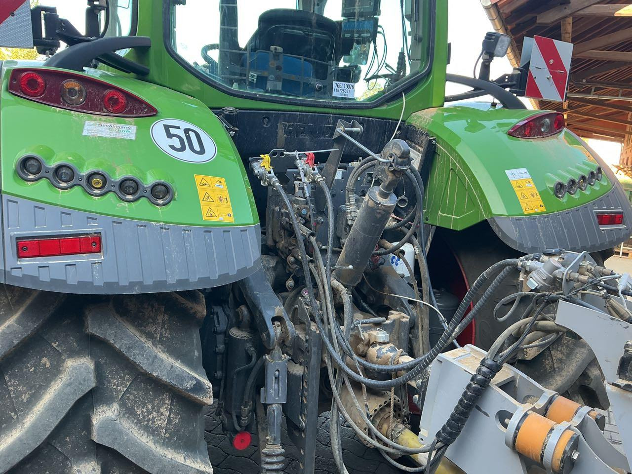 Fendt 724 Gen. 6 Profi Plus - Traktor: 4 kép. Fendt 724 Gen. 6 Profi Plus - Traktor: 4 kép.