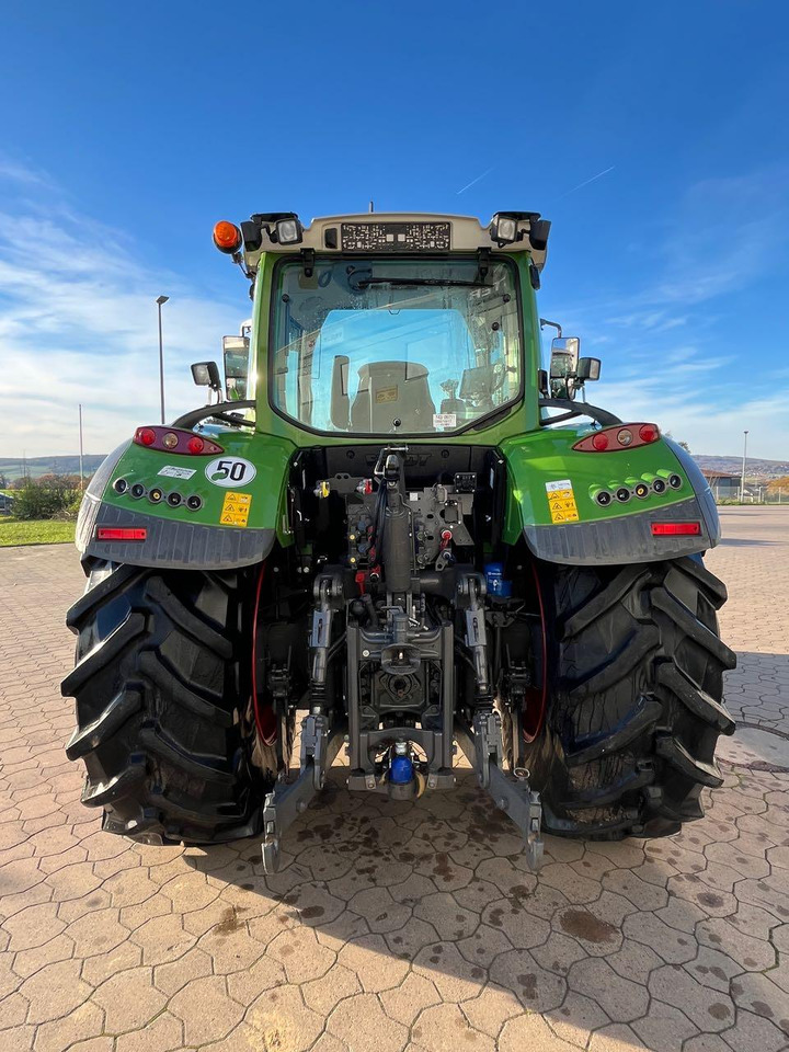 Fendt 724 Vario S4 ProfiPlus - Traktor: 4 kép. Fendt 724 Vario S4 ProfiPlus - Traktor: 4 kép.