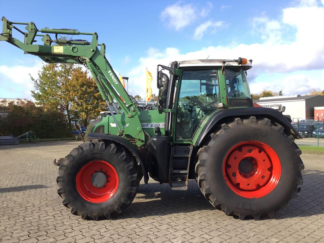Fendt 820 Vario - Traktor: 1 kép. Fendt 820 Vario - Traktor: 1 kép.