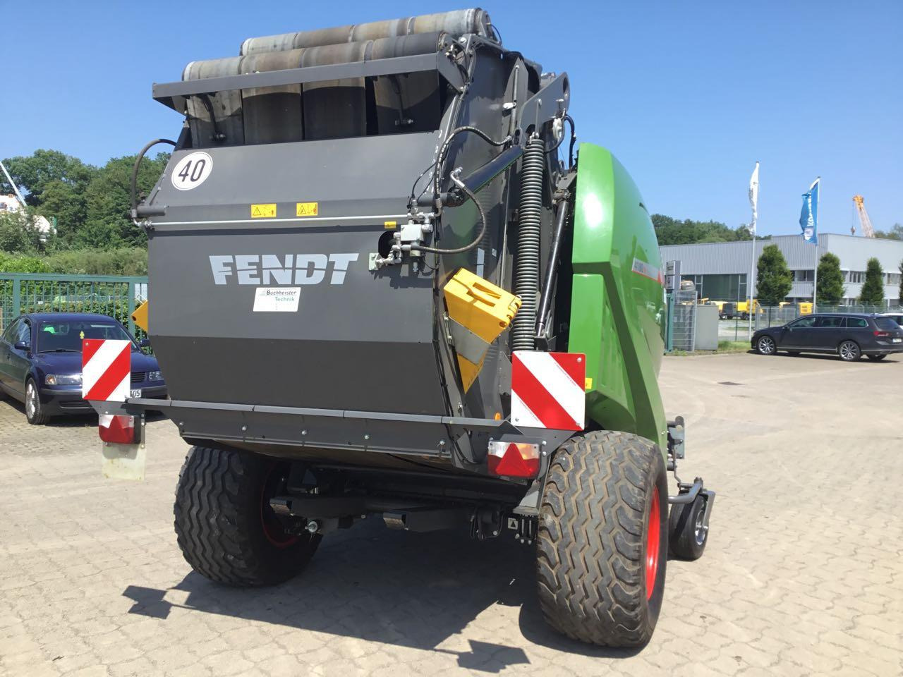 Fendt Rotana 4180 V Xtra - Bálázó: 3 kép. Fendt Rotana 4180 V Xtra - Bálázó: 3 kép.