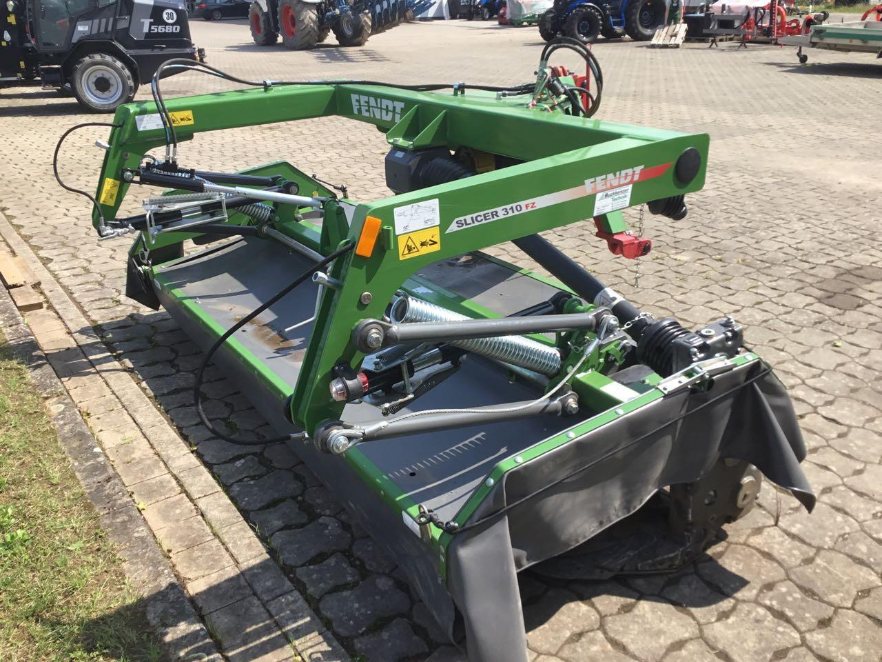 Fendt Slicer 310 FZ - Fűkasza: 2 kép. Fendt Slicer 310 FZ - Fűkasza: 2 kép.
