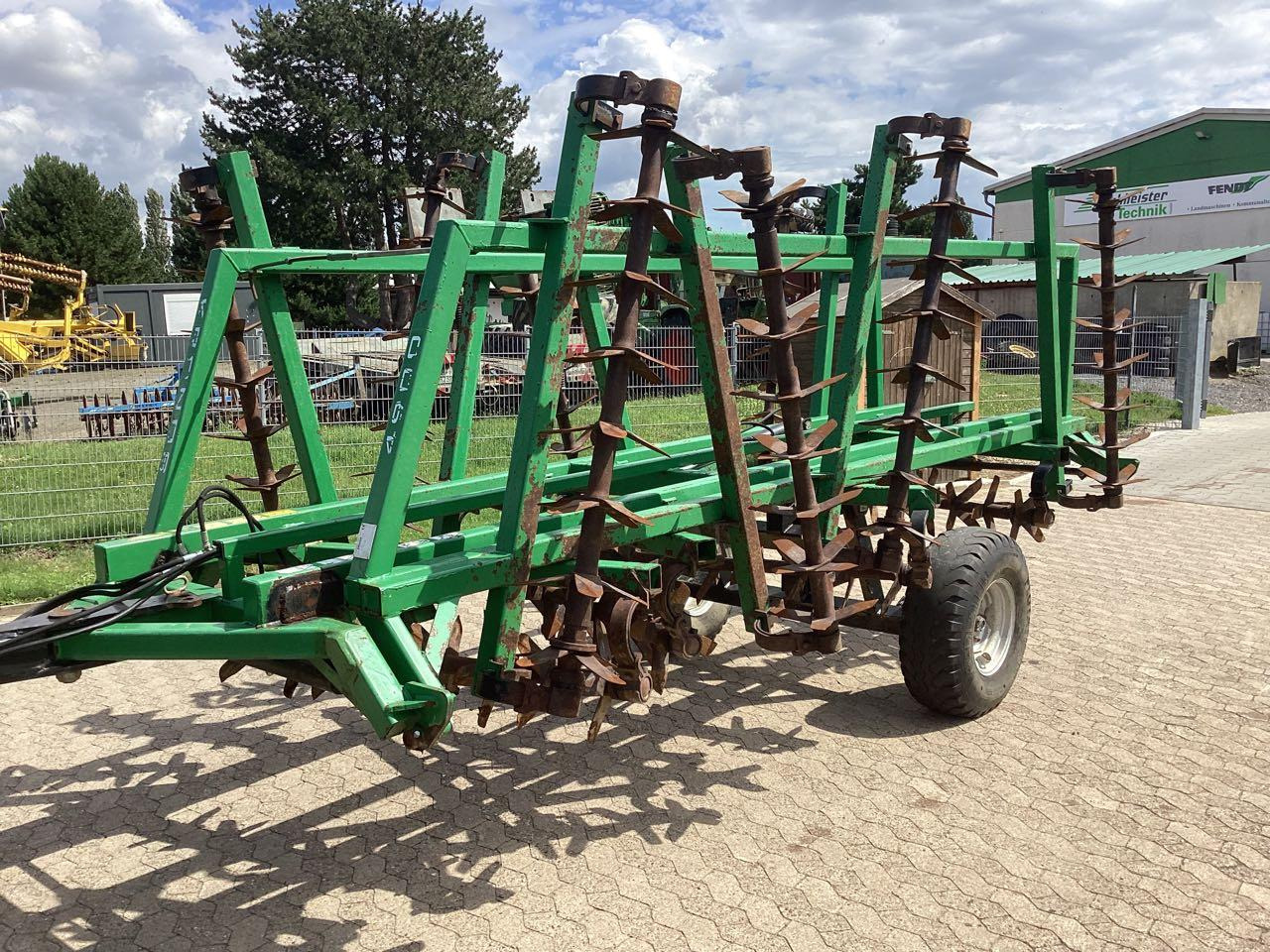 Kronos 4900 - Tárcsás borona: 1 kép. Kronos 4900 - Tárcsás borona: 1 kép.