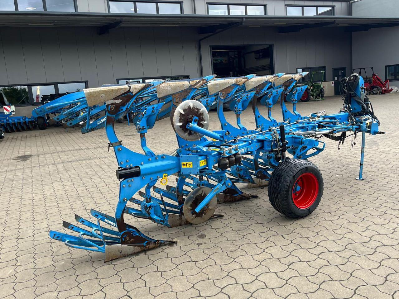 Lemken Juwel 8 V T 5 L 90 TurnControl - Eke: 2 kép. Lemken Juwel 8 V T 5 L 90 TurnControl - Eke: 2 kép.