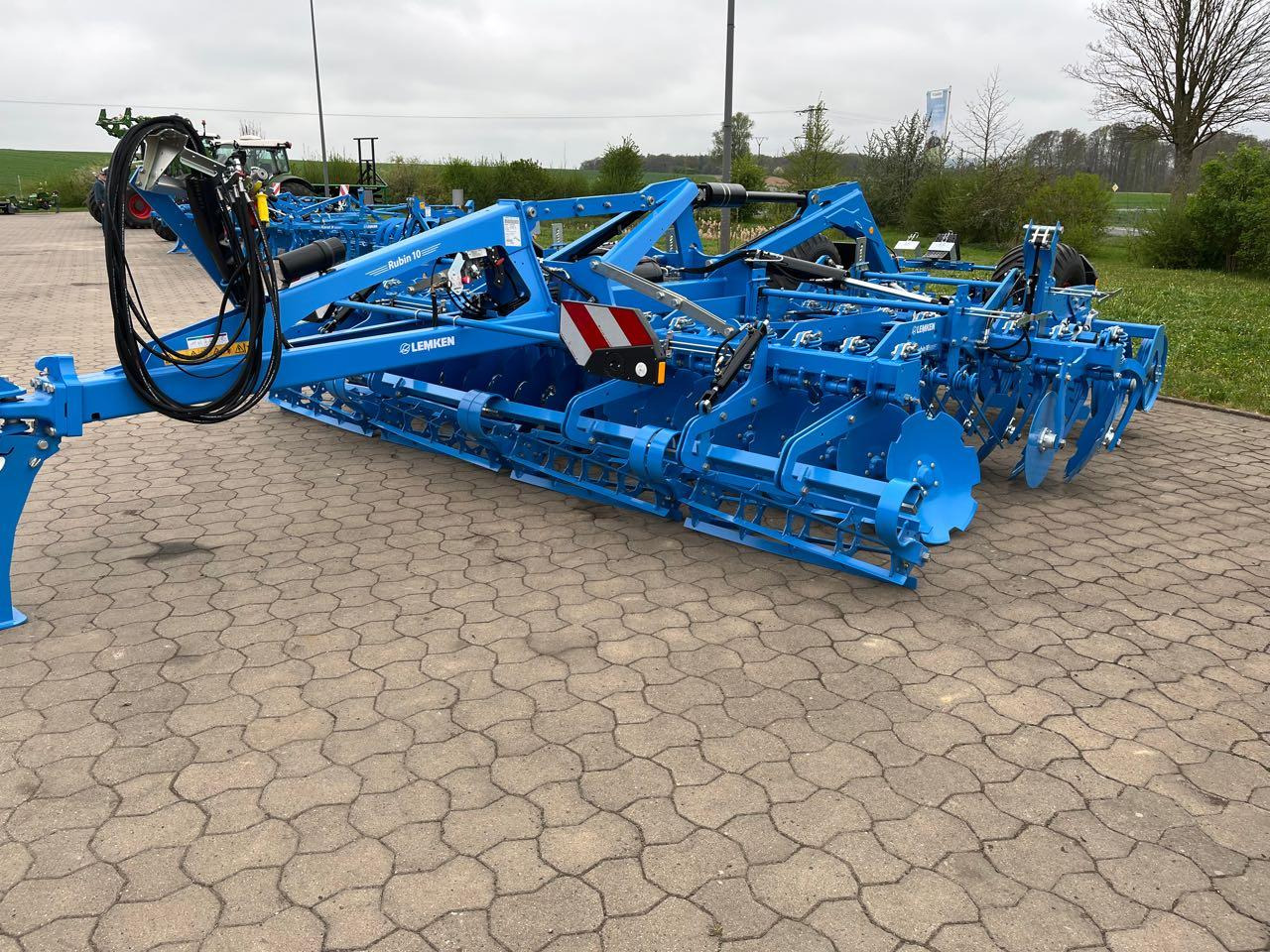 Lemken Rubin 10 TF/500 - Tárcsás borona: 2 kép. Lemken Rubin 10 TF/500 - Tárcsás borona: 2 kép.