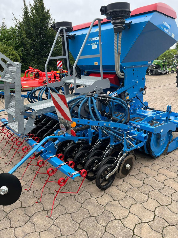 Lemken Zirkon 12 / Solitär 9-300 - Kombinált vetőgép: 4 kép. Lemken Zirkon 12 / Solitär 9-300 - Kombinált vetőgép: 4 kép.
