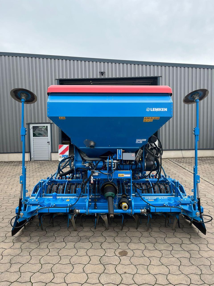 Lemken Zirkon 12 / Solitär 9-300 - Kombinált vetőgép: 1 kép. Lemken Zirkon 12 / Solitär 9-300 - Kombinált vetőgép: 1 kép.