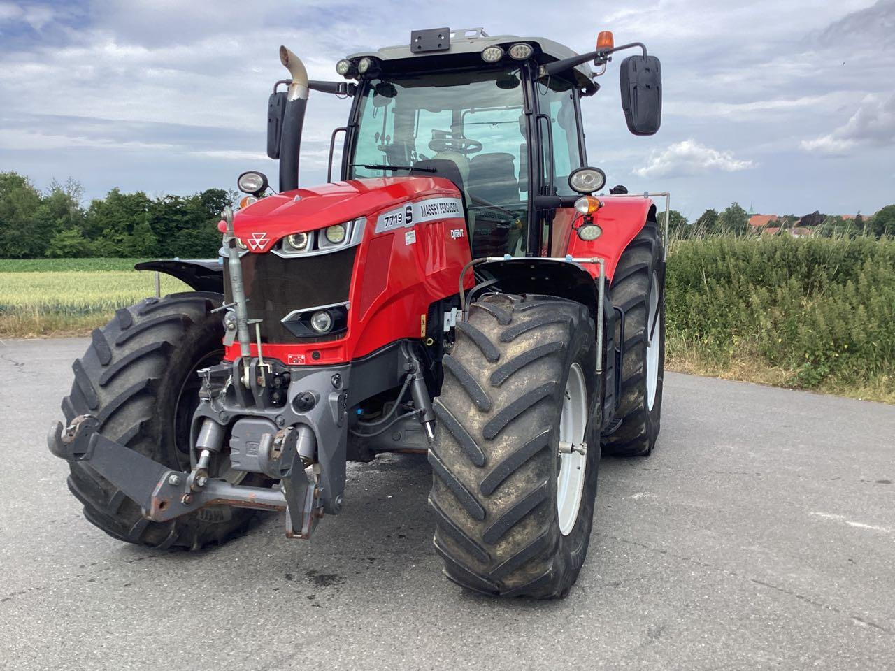 Massey Ferguson 7719 Exclusive Dyna VT - Traktor: 1 kép. Massey Ferguson 7719 Exclusive Dyna VT - Traktor: 1 kép.