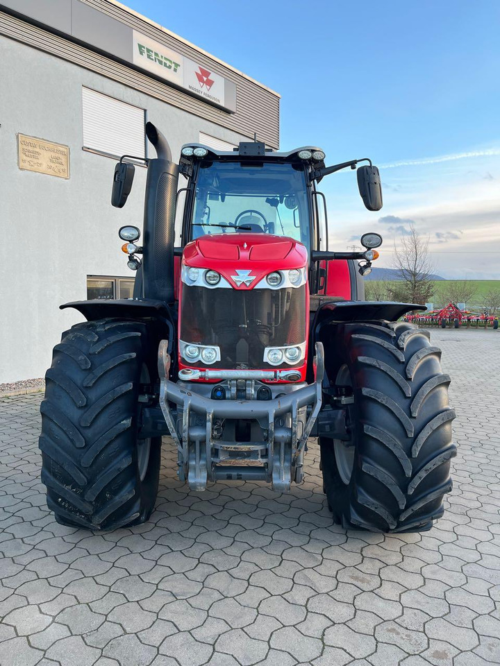 Massey Ferguson MF 8727 Dyna-VT - Traktor: 2 kép. Massey Ferguson MF 8727 Dyna-VT - Traktor: 2 kép.