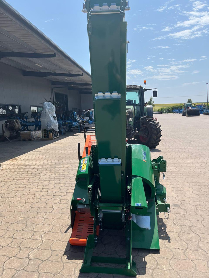 Posch EasyCut 700 ZE7,5+F4 - Rönkhasító: 4 kép. Posch EasyCut 700 ZE7,5+F4 - Rönkhasító: 4 kép.